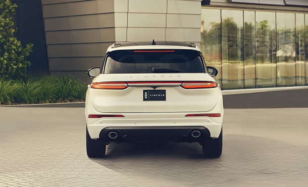 Lincoln Corsair 2024, SUV with Great Exterior Design with Rear LED Lighting